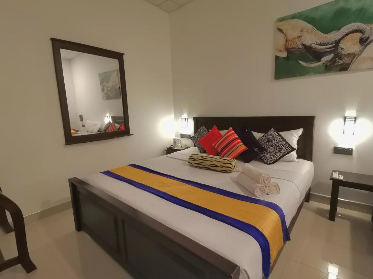 Levona Garden Resort Habarana Kültér fotó