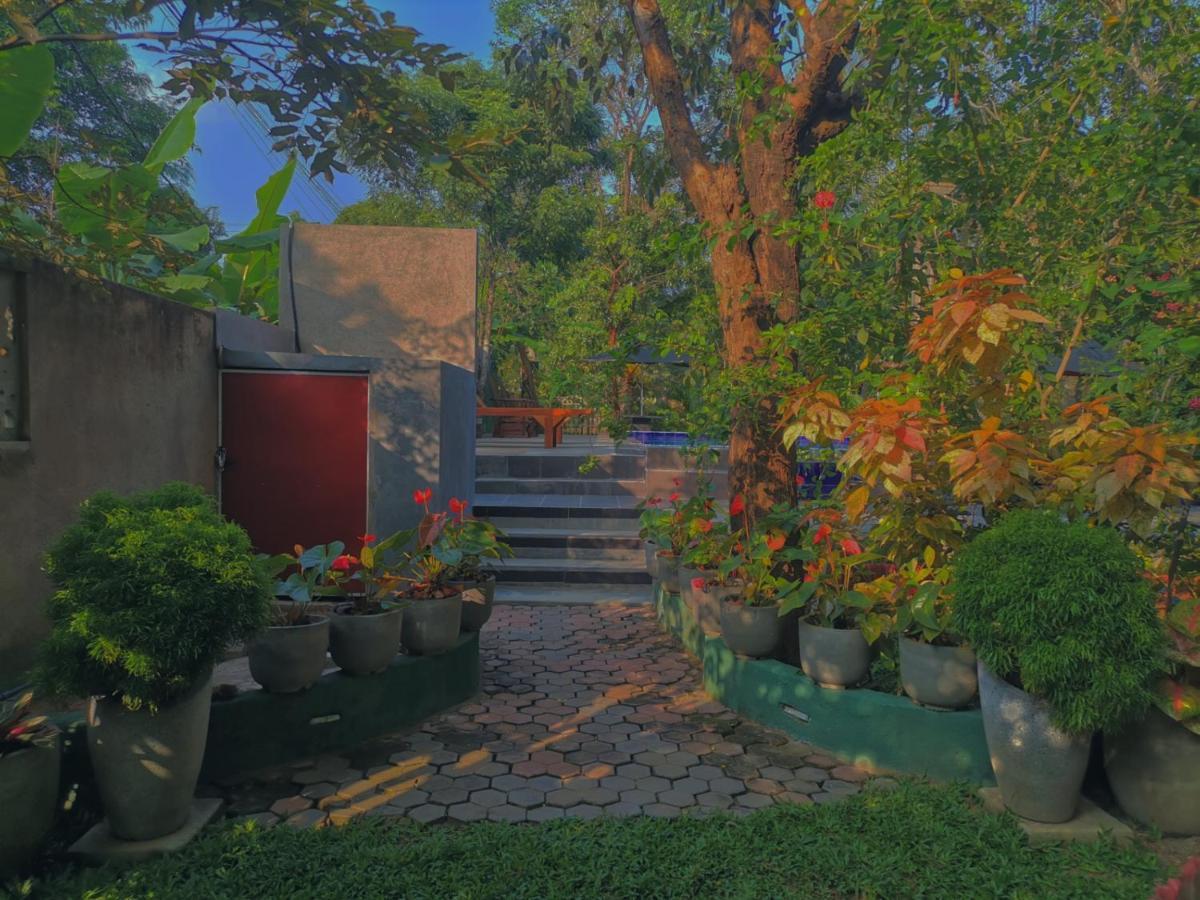 Levona Garden Resort Habarana Kültér fotó